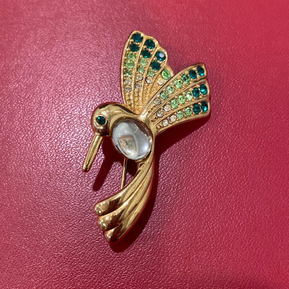 Hummingbird brooch